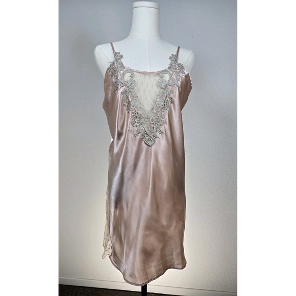 Slip Dress Flora By Flora‎ Nikrooz Size L Pink Silver Lace Satin - Picture 1 of 10